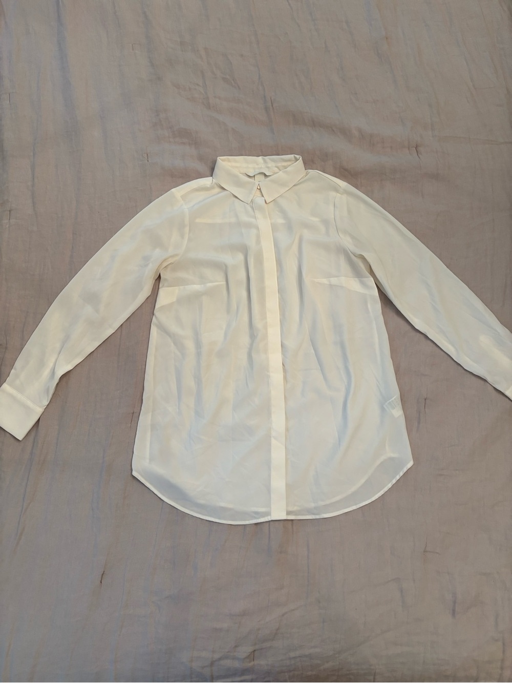 H&M Mama Maternité Cream Sheer Maternity Button-Up Blouse / Size Small